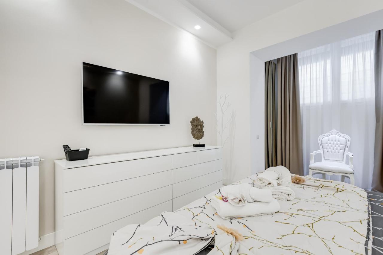 Bmga L The White Crown Apartment In Testaccio Róma Kültér fotó