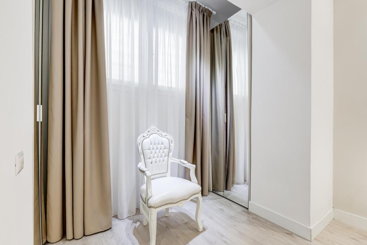 Bmga L The White Crown Apartment In Testaccio Róma Kültér fotó